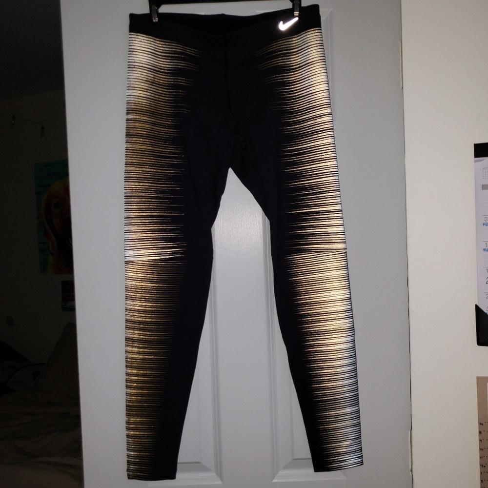 Nike Reflective / Glow Sports Leggings